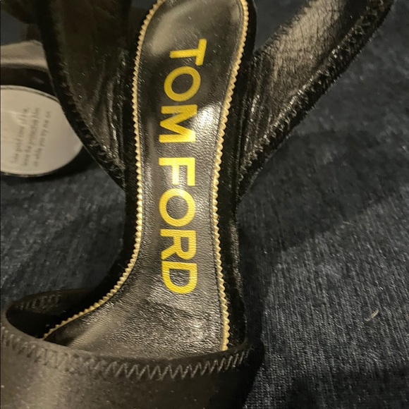 NEW Tom Ford satin & velvet ankle-wrap sandals! - Picture 3 of 7